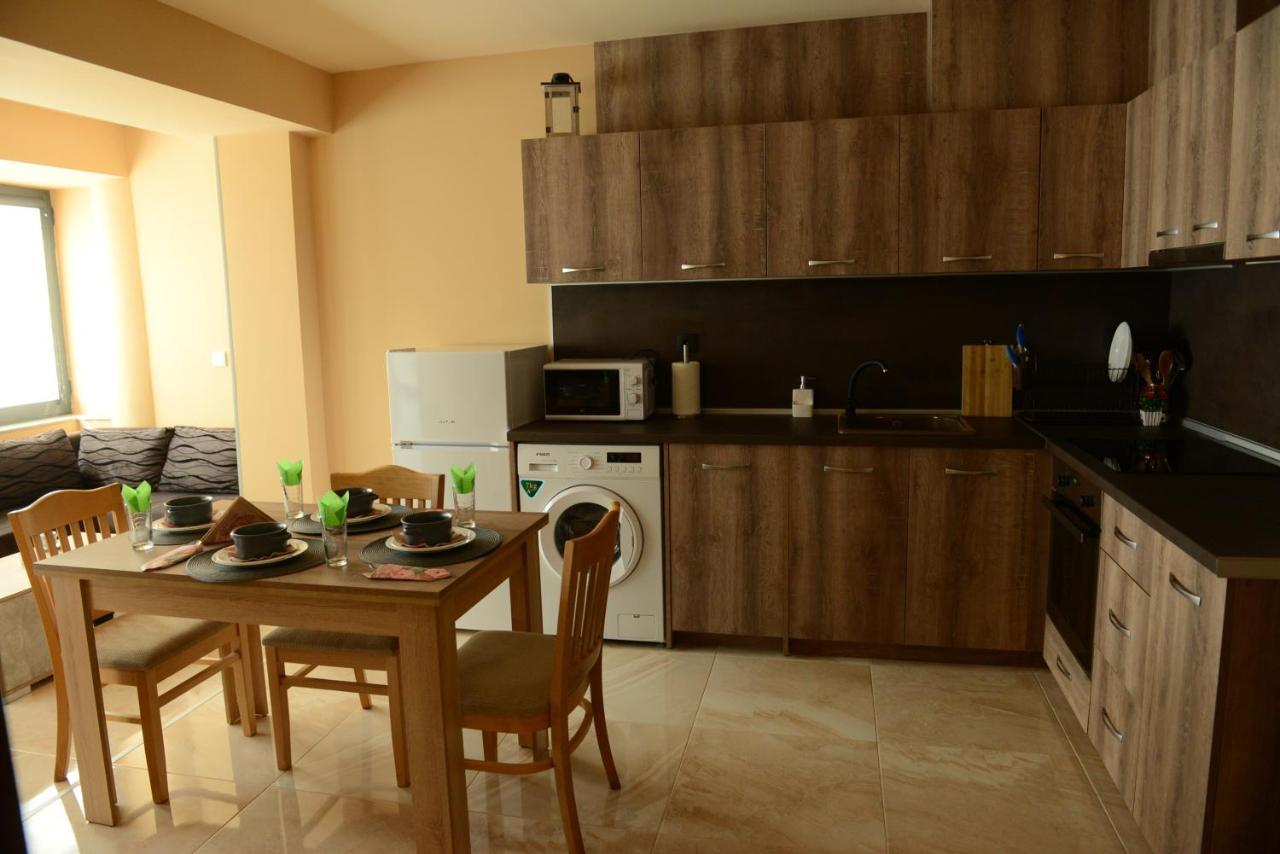Family Hotel Gotse Delchev ภายนอก รูปภาพ