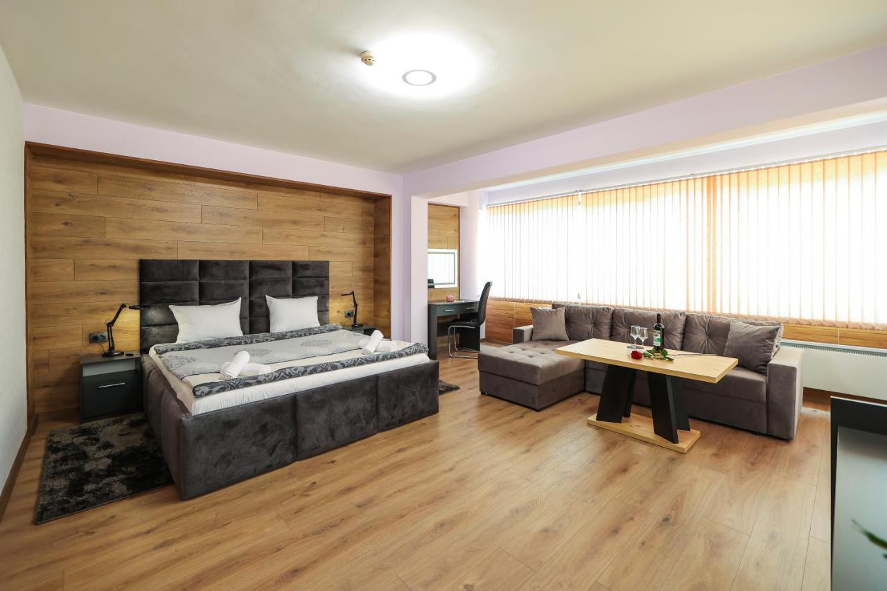 Family Hotel Gotse Delchev ภายนอก รูปภาพ