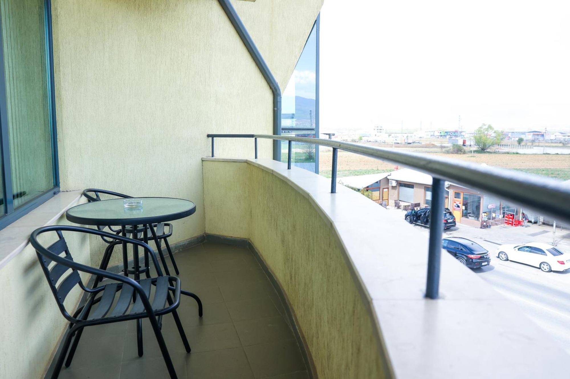 Family Hotel Gotse Delchev ภายนอก รูปภาพ