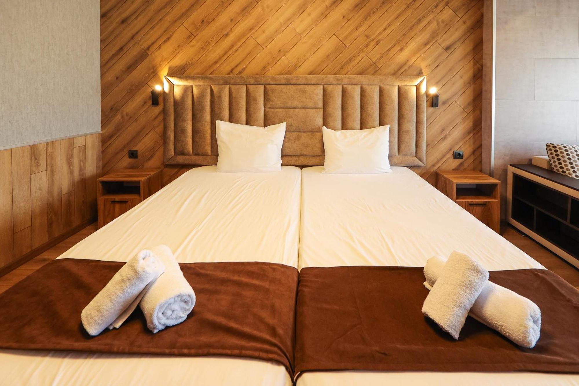 Family Hotel Gotse Delchev ภายนอก รูปภาพ